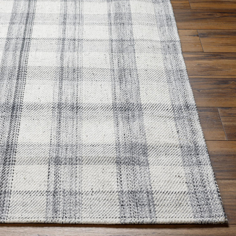 Ash Gray and White Handwoven Wool and Synthetic 5' x 7' Area Rug