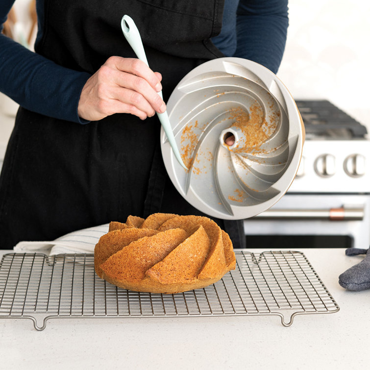 Nordic Ware Light Blue 3-Piece Bundt Cake Tool Set