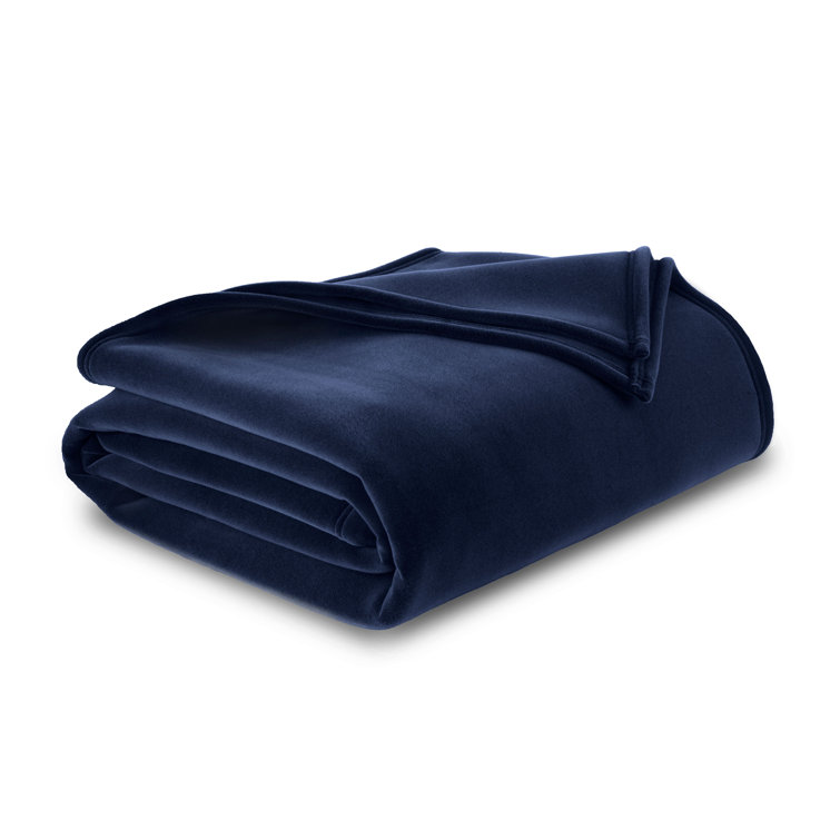 Luxurious King-Sized Ivory Fleece Reversible Blanket