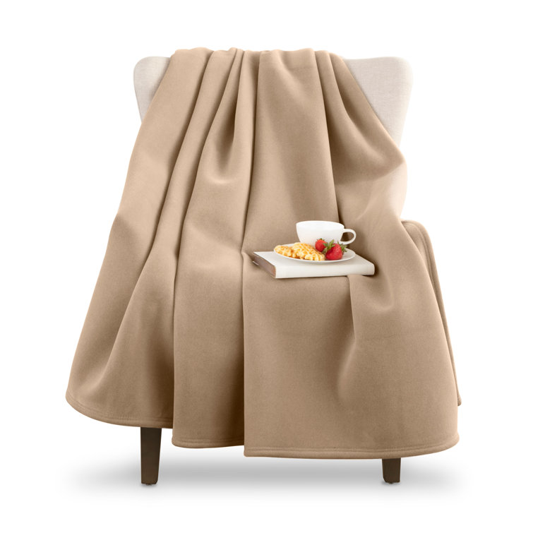Luxurious King-Sized Ivory Fleece Reversible Blanket