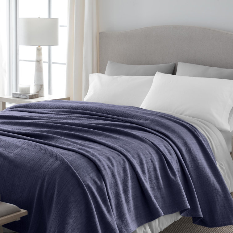 Indigo Blue King-Size Chevron Cotton Cozy Throw Blanket
