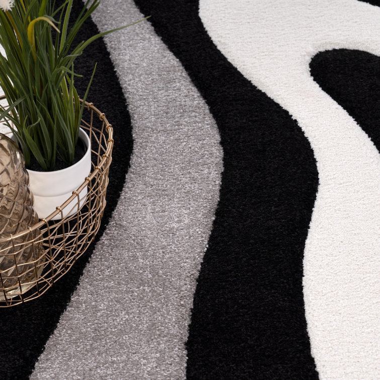 Grey-Black Geometric Synthetic 5' x 7' Area Rug