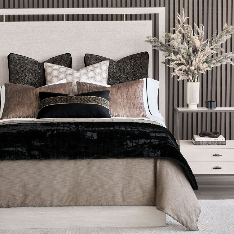 Queen Burnished Bronze and Black Cotton Duvet Cover Set