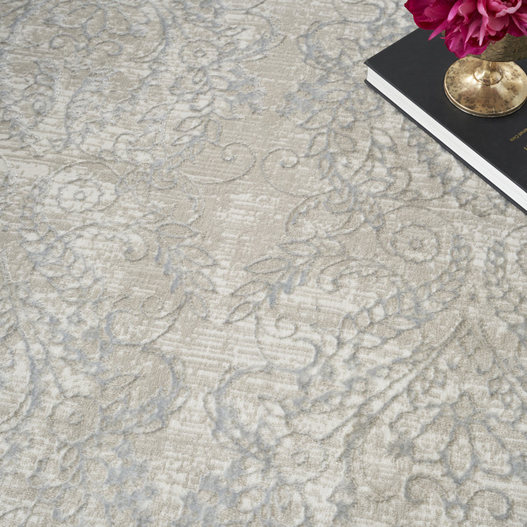 Iliana Beige Grey 4' x 6' Synthetic Damask Area Rug