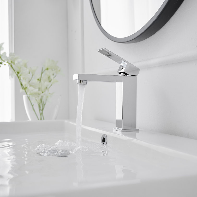 Polished Chrome Single-Handle Low-Arc Bathroom Faucet