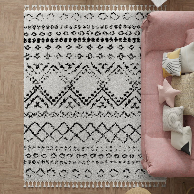 Whisper White 5' x 7' Shag Synthetic Area Rug