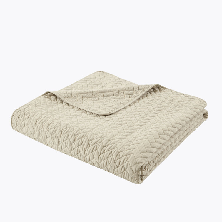 Luxurious Linen Velvet Queen Quilt and Sham Set