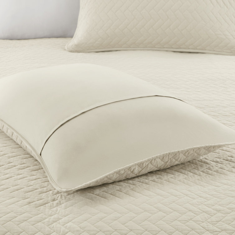 Peacock Velvet King Quilt Set with Cotton Herringbone Pattern
