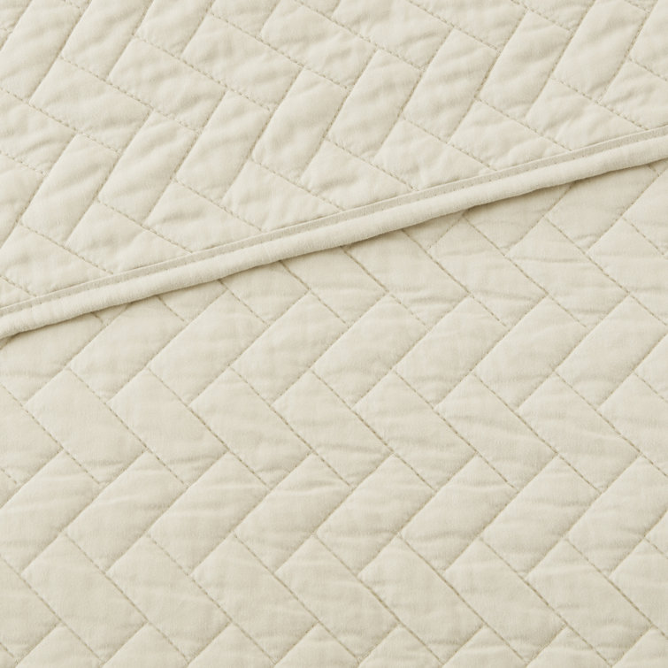 Peacock Velvet King Quilt Set with Cotton Herringbone Pattern