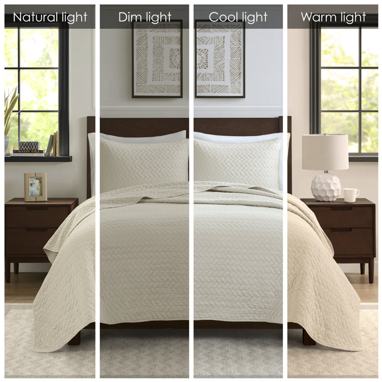 Peacock Velvet King Quilt Set with Cotton Herringbone Pattern