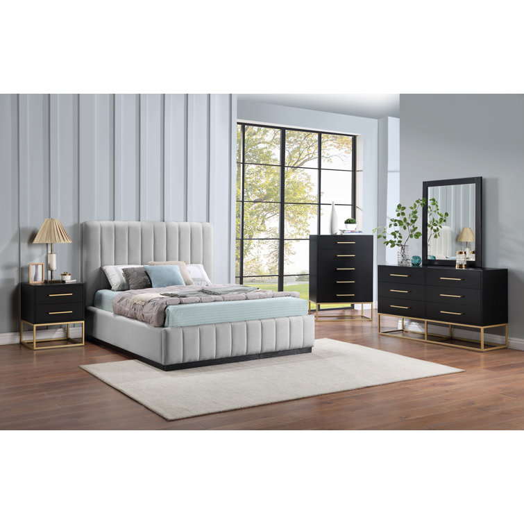 Gray Queen Linen Upholstered Bed with Tufted Headboard