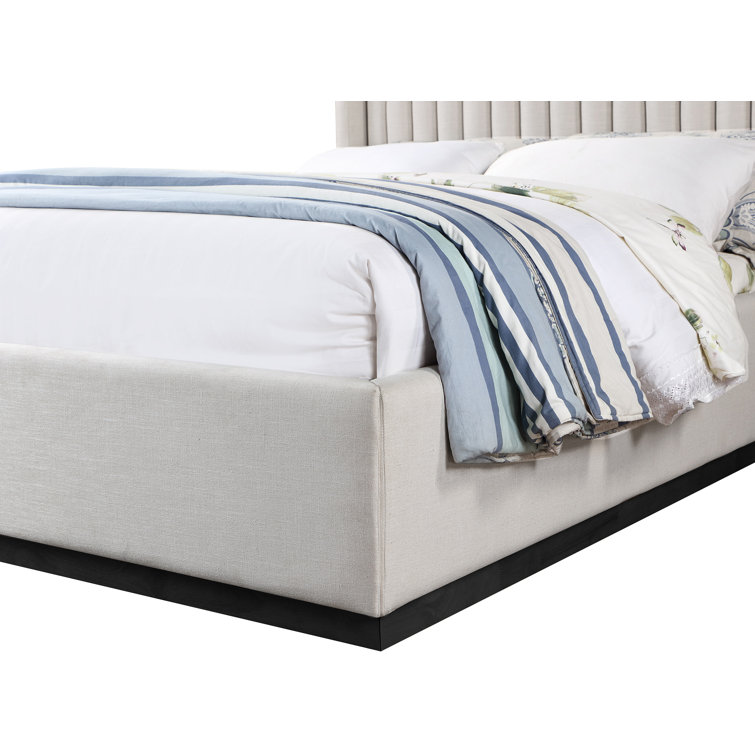 Beige Linen Upholstered Queen Bed with Tufted Headboard