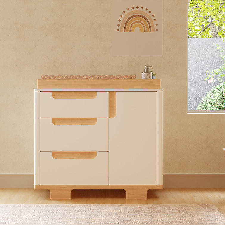 White and Natural Pinewood 3-Drawer Changer Dresser