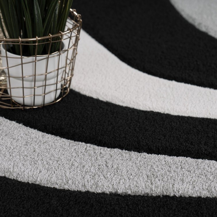 Grey-Black Geometric Synthetic 5' x 7' Area Rug
