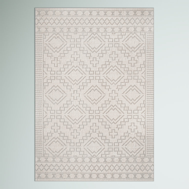 Modern Gray Geometric 8'x10' Synthetic Indoor/Outdoor Rug