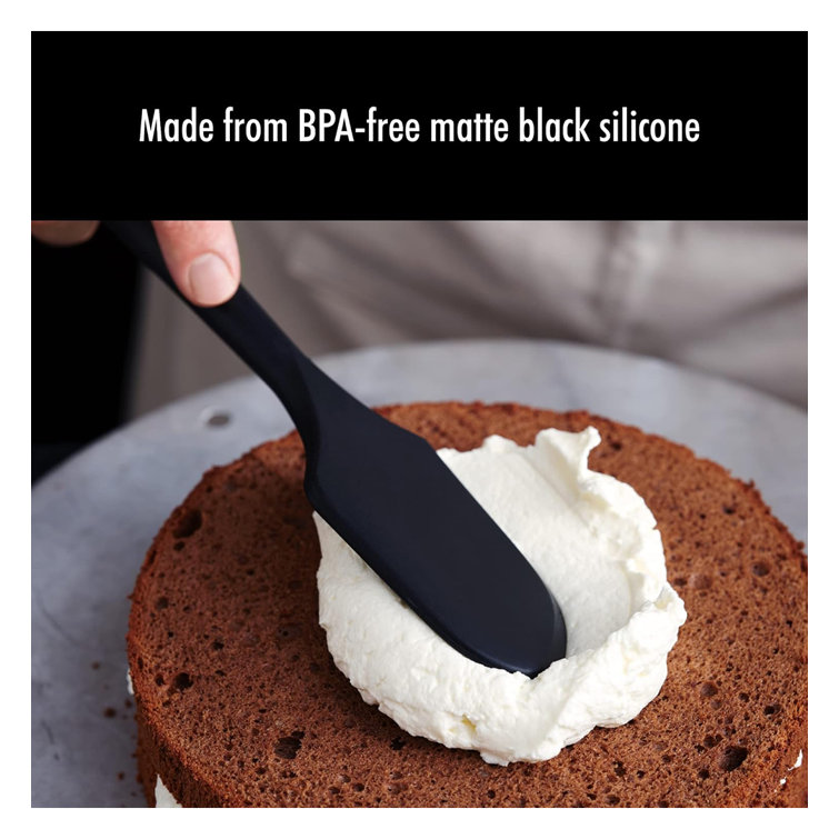 Matte Black Silicone and Acacia Wood Spatula