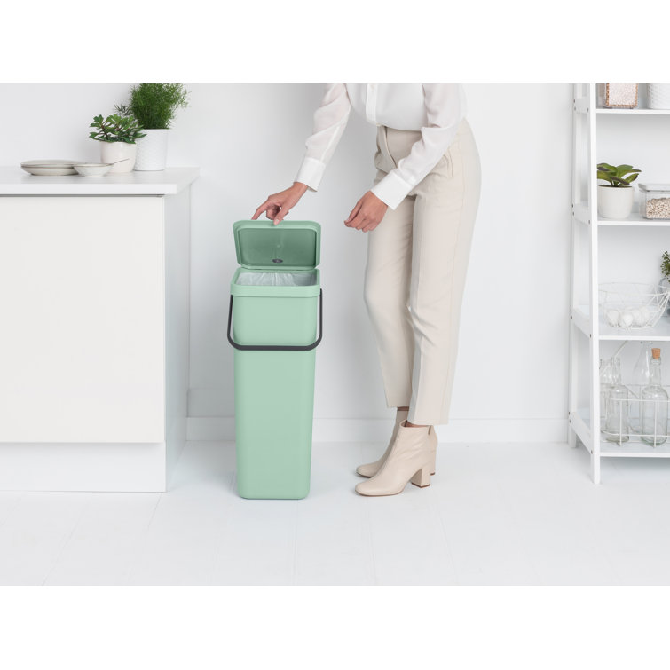 Jade Green Plastic Kitchen Recycling Bin with Removable Lid