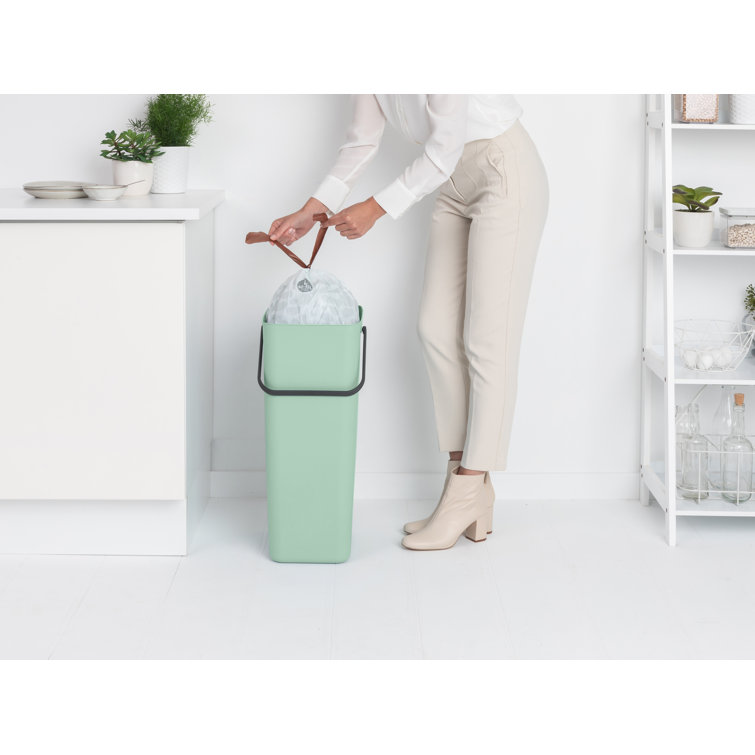 Jade Green Plastic Kitchen Recycling Bin with Removable Lid
