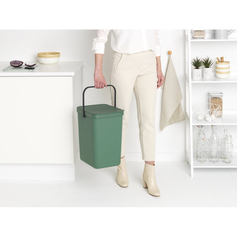 Fir Green Plastic Recycling Bin with Removable Lid, 6.6 Gallon