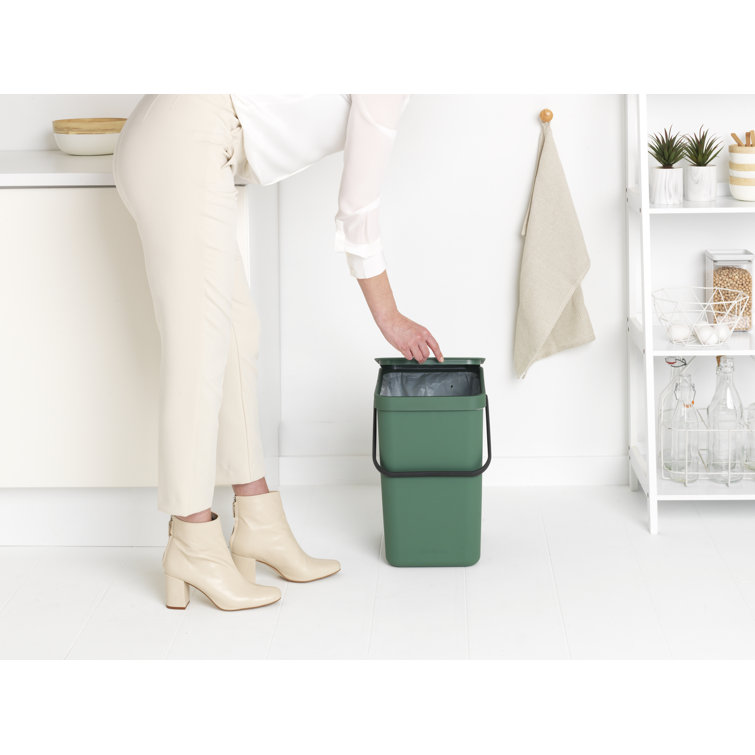 Fir Green Plastic Recycling Bin with Removable Lid, 6.6 Gallon