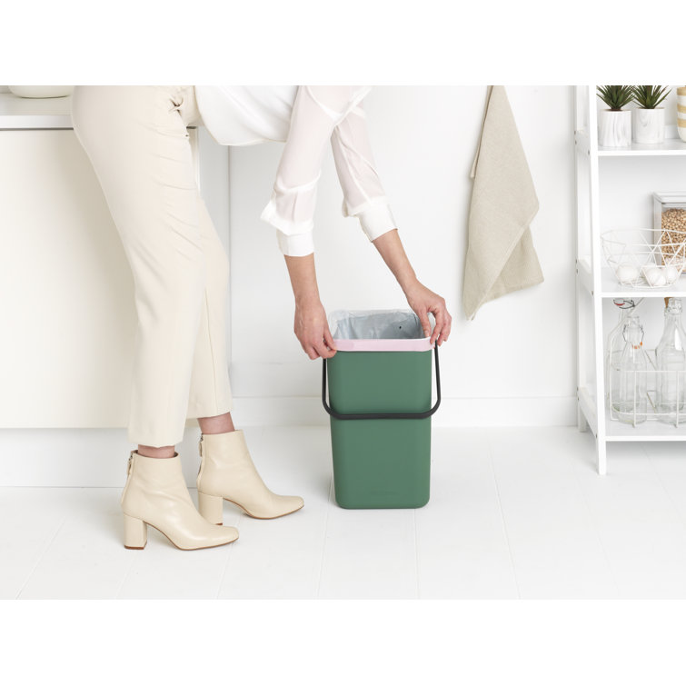 Fir Green Plastic Recycling Bin with Removable Lid, 6.6 Gallon