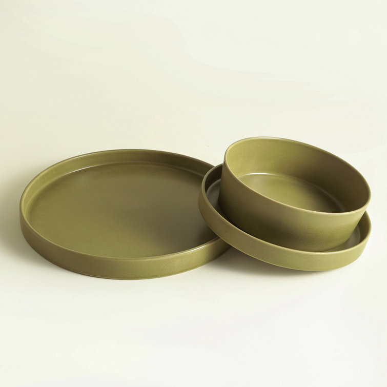 Green Ceramic 16-Piece Dinnerware Set with Embossed Detailing