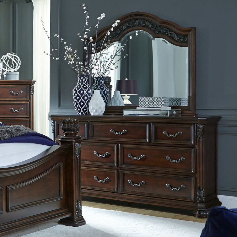Messina Estates Queen Poster Bed Set with Dresser and Mirror