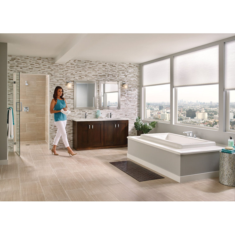 Chrome Single Handle Modern Bathroom Faucet with Drain Assembly