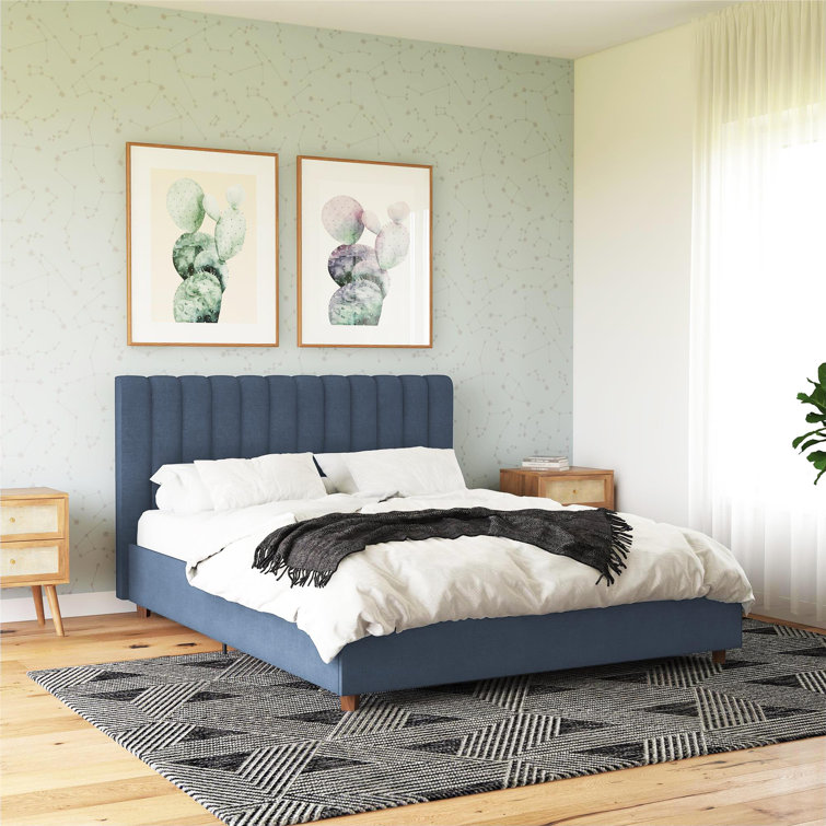 Elegant Queen-Sized Brittany Platform Bed with Tufted Linen Upholstery