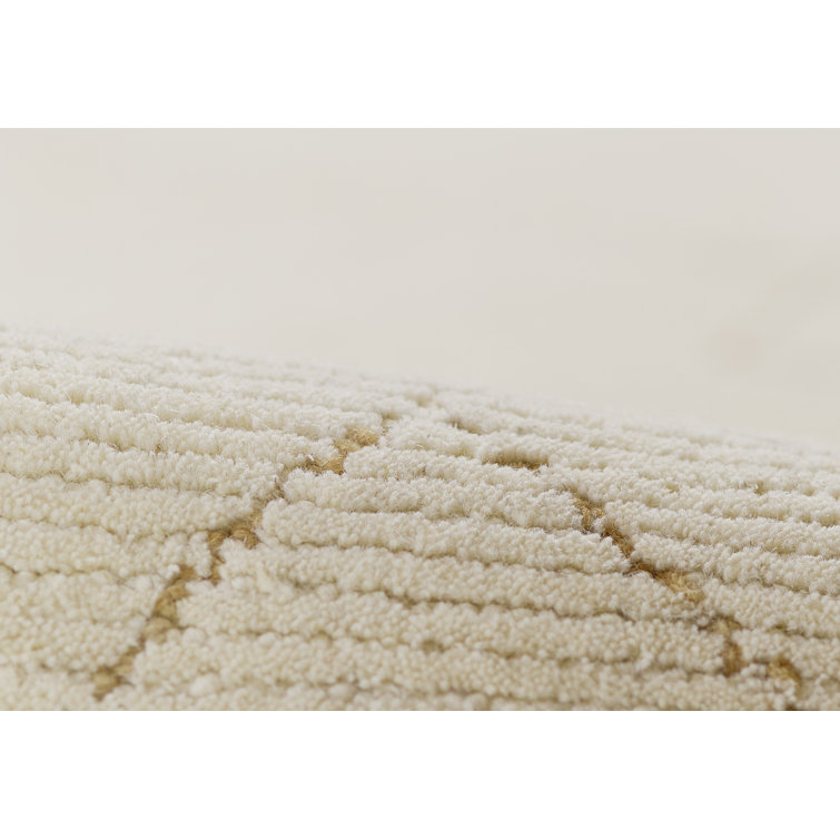 Ivory Hand-Tufted Wool Rectangular Rug 2' x 4'
