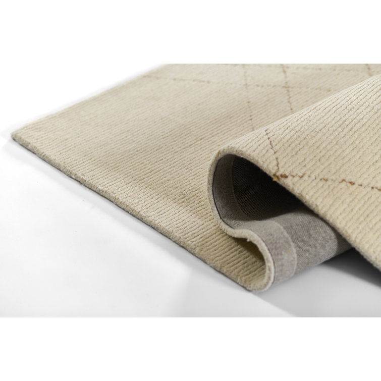 Ivory Hand-Tufted Wool Rectangular Rug 2' x 4'