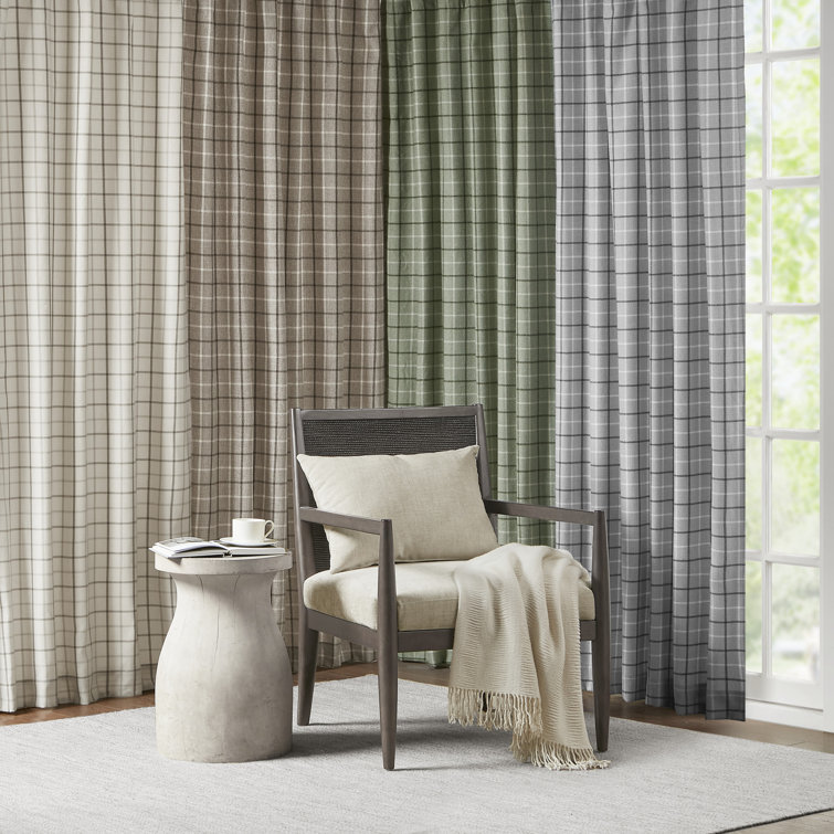 Gray Plaid Light-Filtering Polyester Curtain Panel with Fleece Lining