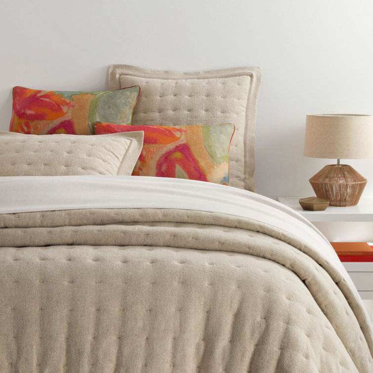 Natural Cotton Twin Quilt with Subtle Herringbone Pattern