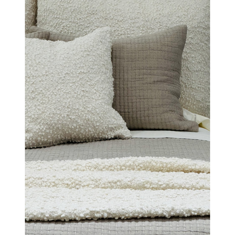 White Wool and Polyfill Fringe Throw Blanket
