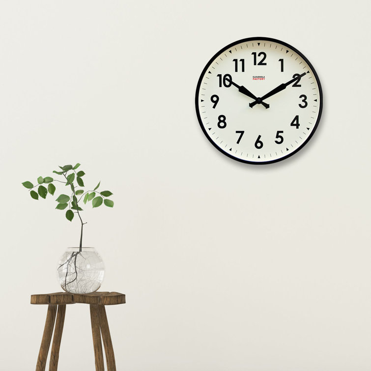 18'' Black and White Metal Wall Clock with Silent Quartz Movement