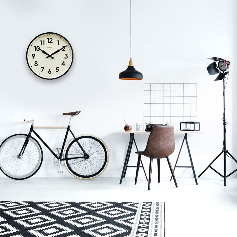 18'' Black and White Metal Wall Clock with Silent Quartz Movement