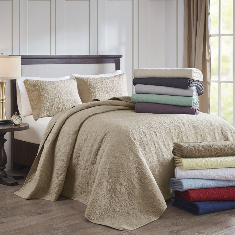 Cottage Charm Dark Grey Reversible Queen Bedspread Set with Classic Stitch