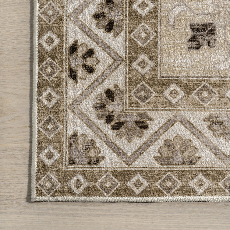 Brown Geometric Synthetic Washable 4' x 6' Area Rug