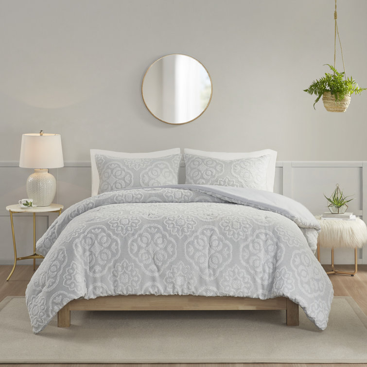 Full White Microfiber Tufted Medallion Comforter Set