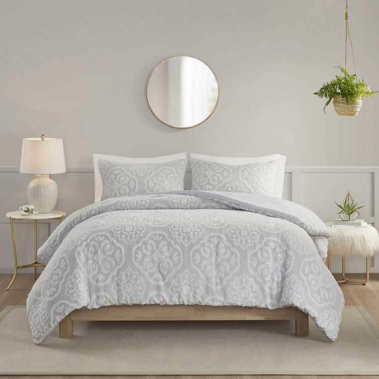 Gray and White Tufted Medallion Full/Queen Duvet Cover Set