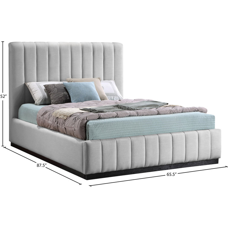Gray Queen Linen Upholstered Bed with Tufted Headboard