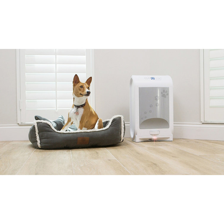 EyeVac Pet Touchless White Bagless Canister Vacuum for Pets