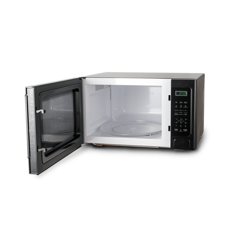 Black 1.3 Cu Ft Countertop Microwave with Digital Controls