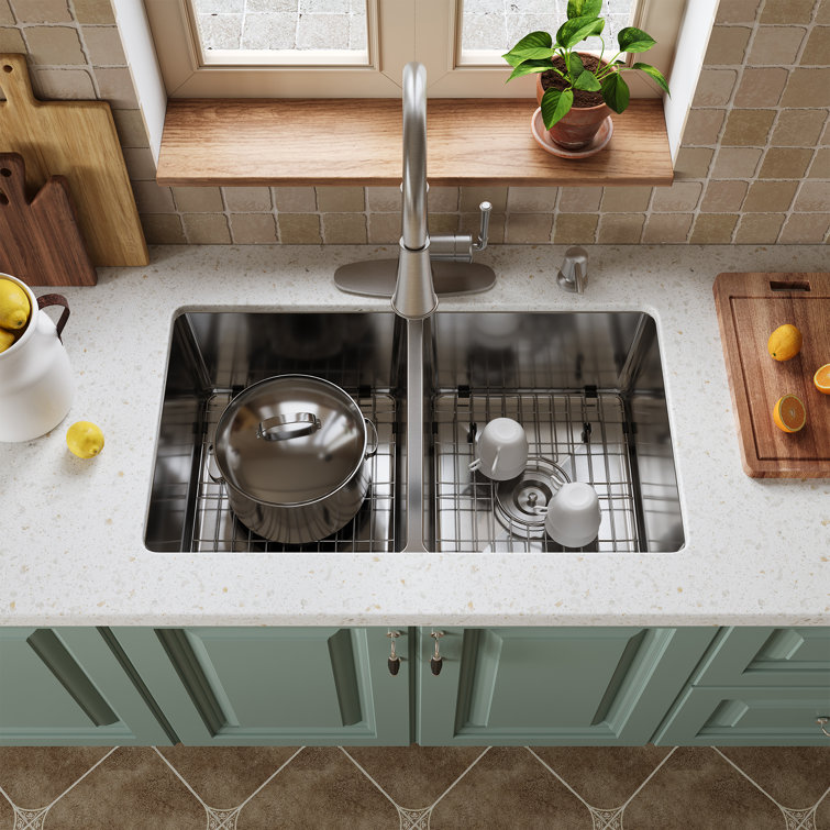 31'' Brushed Stainless Steel Double Bowl Undermount Kitchen Sink
