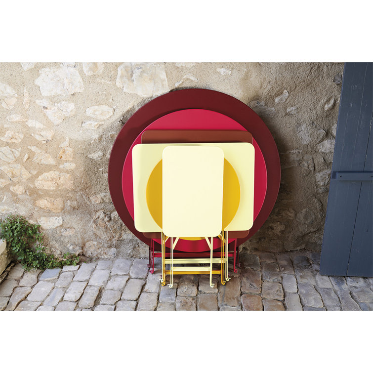 Nutmeg Round Metal Folding Bistro Table, 24"