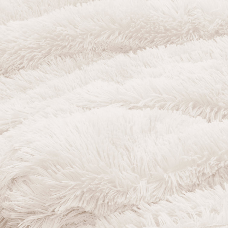 Ivory Faux Fur Standard/Queen Pillowcase Set