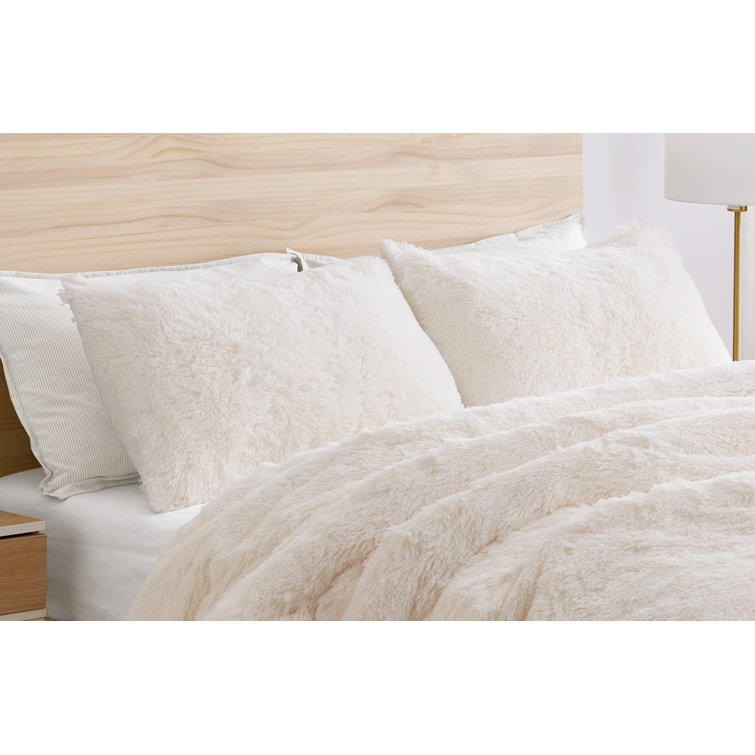Ivory Faux Fur Standard/Queen Pillowcase Set