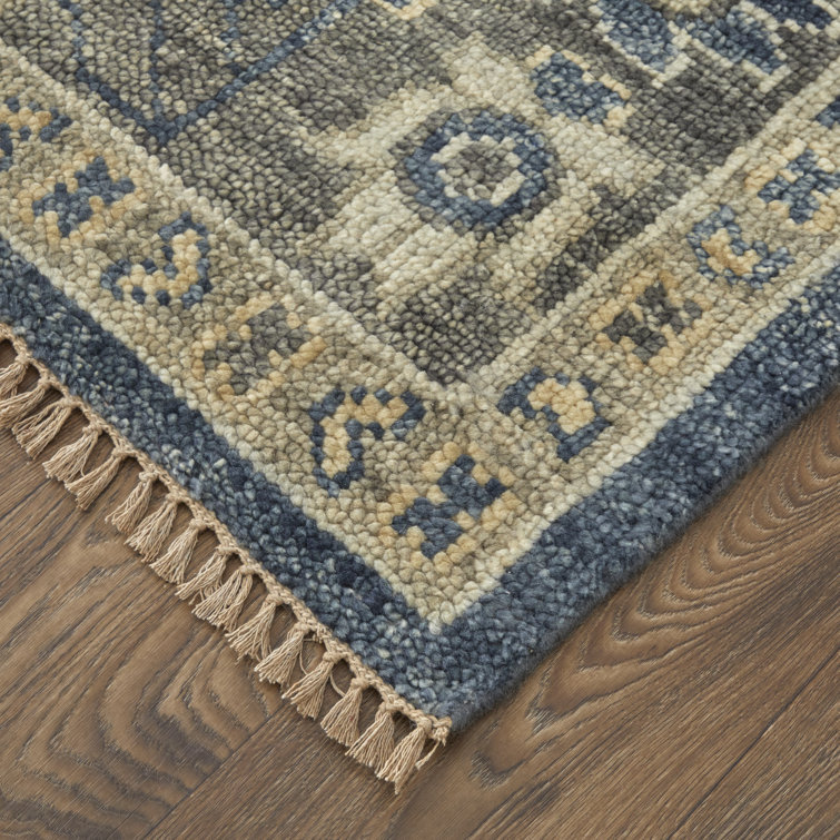 Fillmore Blue Wool Hand-Knotted Floral Area Rug 2' x 3'