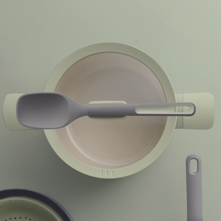Sage Green 4.6qt Recycled Aluminum Stockpot with Glass Lid