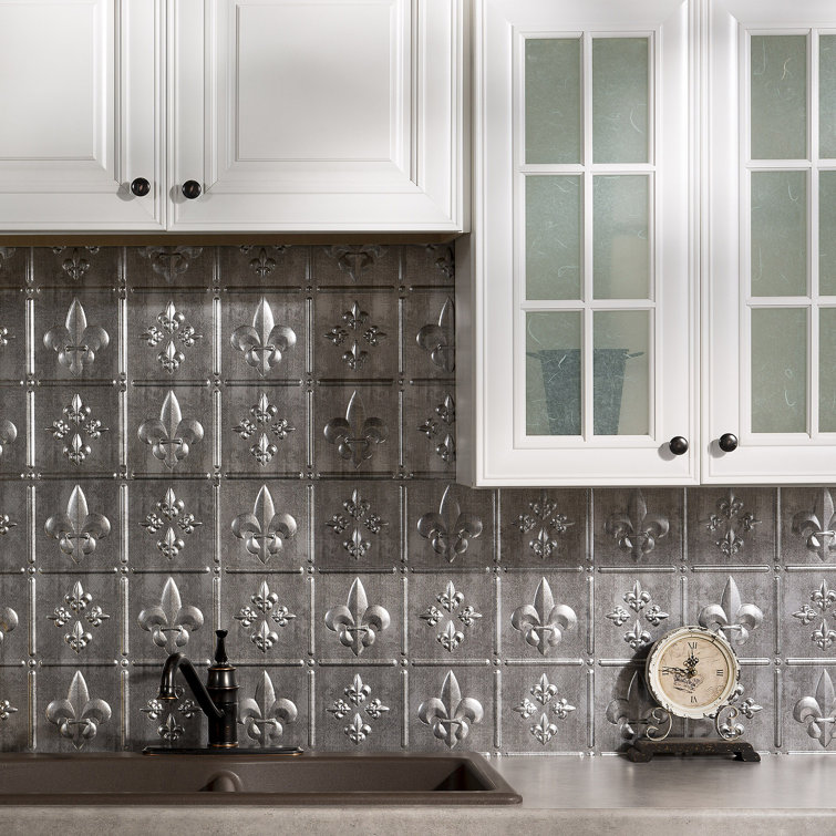 Fasade Fleur de Lis Silver Vinyl Backsplash Kit